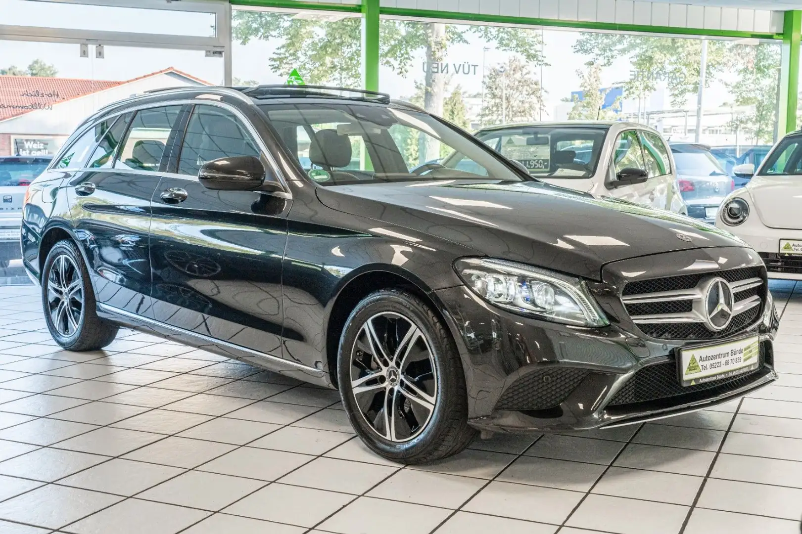 Mercedes-Benz C 220 T-Modell Avantgarde Panorama  Automatik Grün - 2