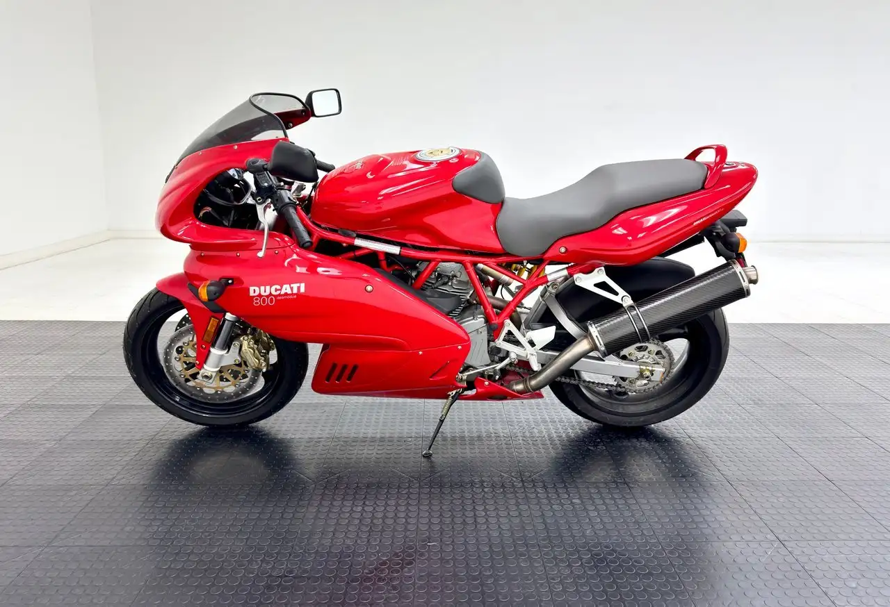 Ducati 800 SS