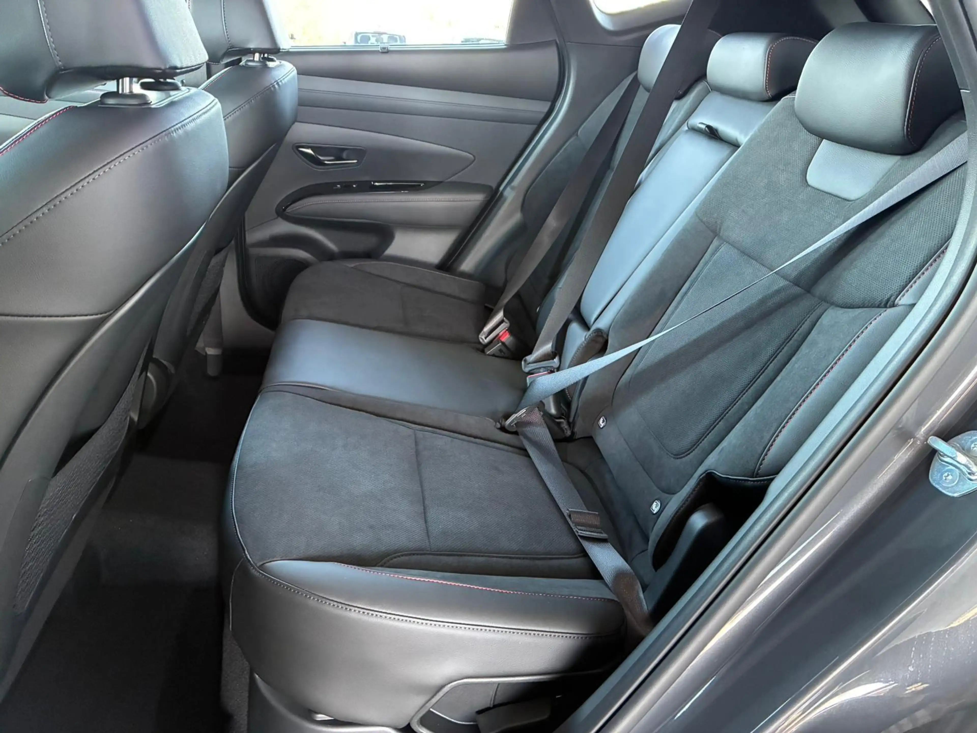 Hyundai TUCSON HEV 2WD N-Line X / MY27 / Panoramadach / Head-Up / — photo 9
