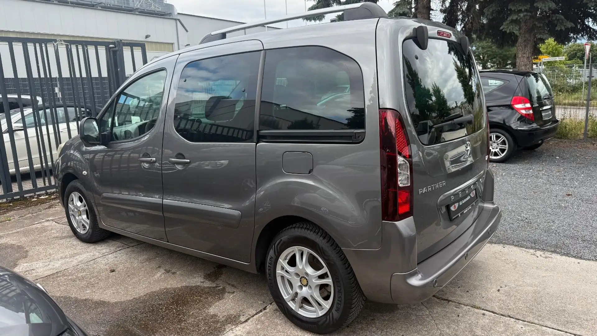Peugeot Partner 1.6 Tepee Family, Klima,PDC,Panorama Gris - 2