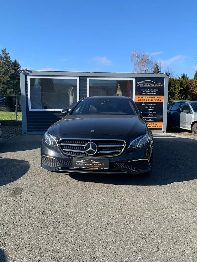 Mercedes-Benz E 300 E 300 de Schwarz - 2