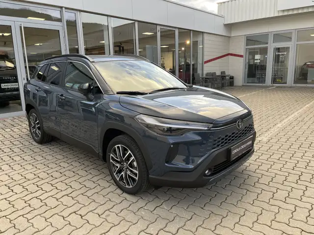Toyota Corolla Cross 2,0 AWD Active Drive Neues Modell