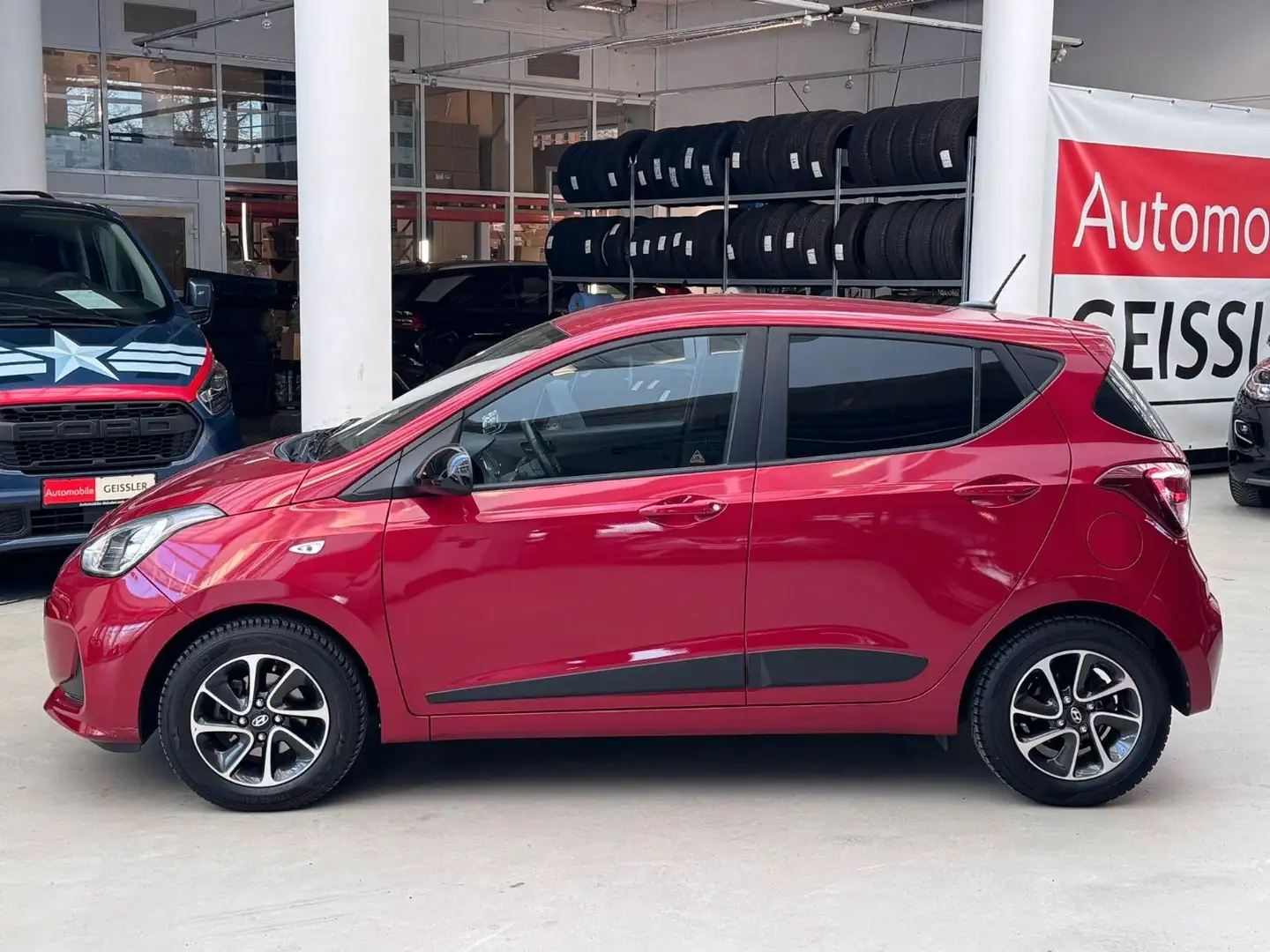 Hyundai i10 Passion Automatik SITZHZG+PDC+KLIMA+USB+DAB Rot - 2