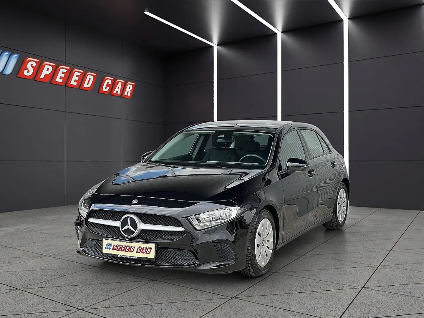 Mercedes-Benz A 180 Aut. Schwarz - 1