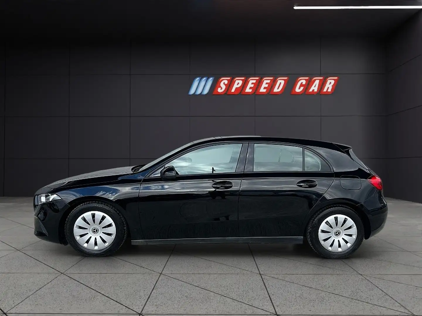 Mercedes-Benz A 180 Aut. Schwarz - 2