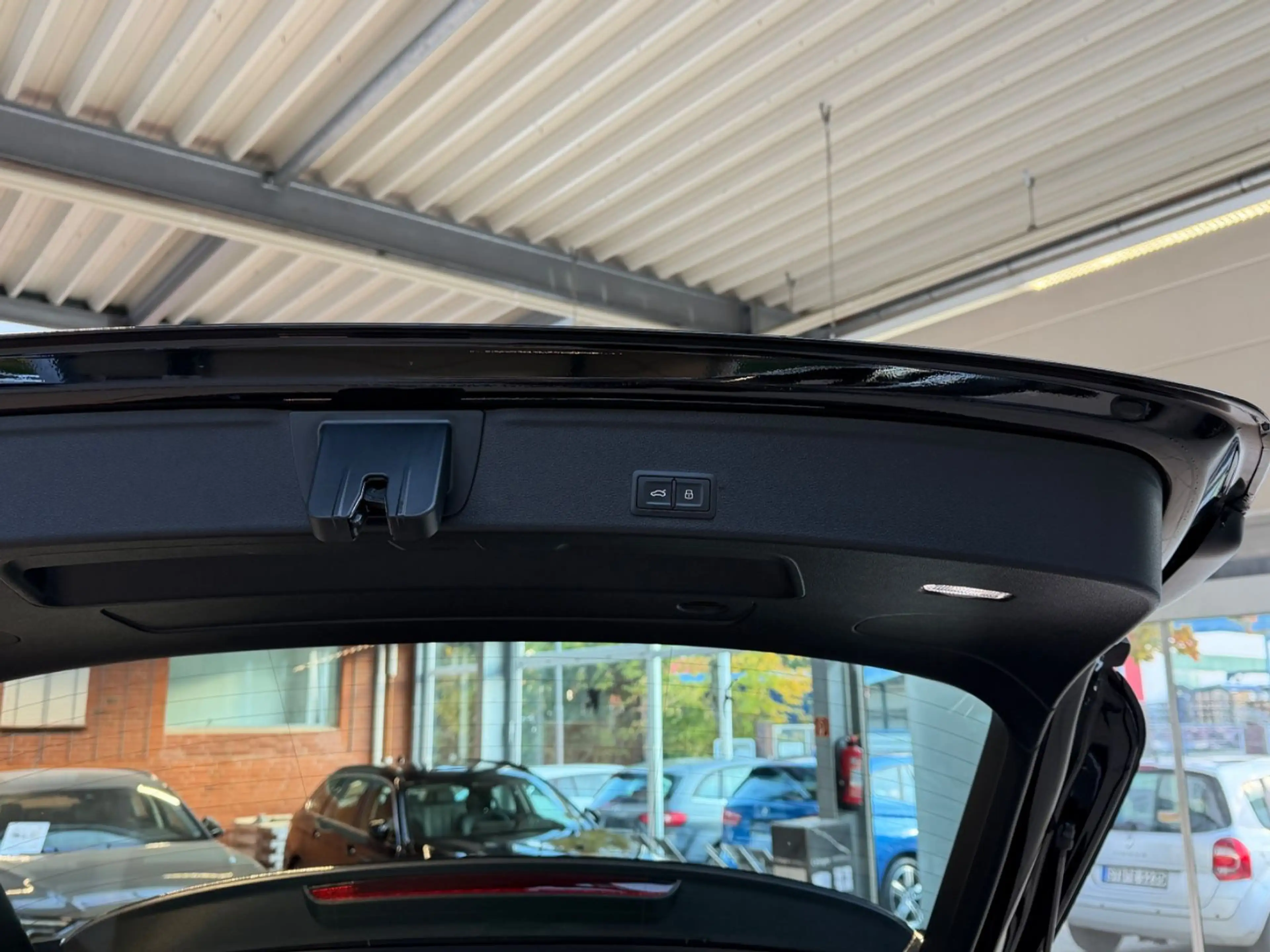Audi A4 Avant 40 TDI S-Tronic/Totwinkel/B&O/R-Cam/MMI — photo 8