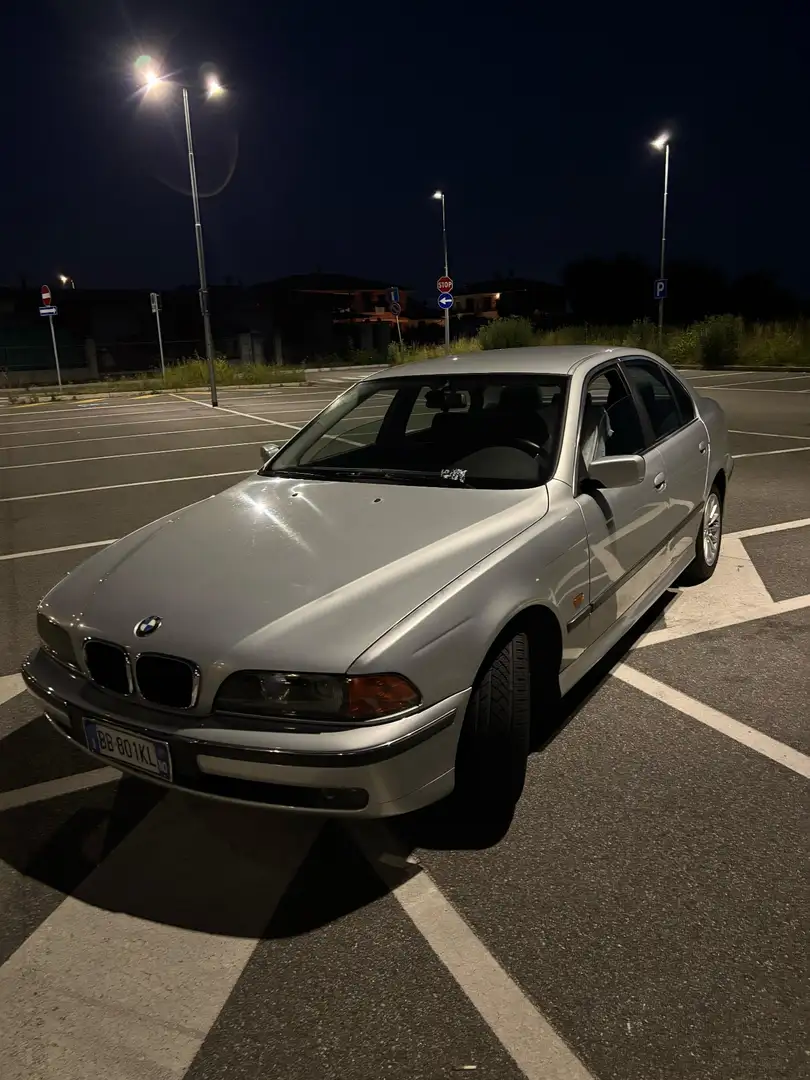 BMW 528 528i - 2