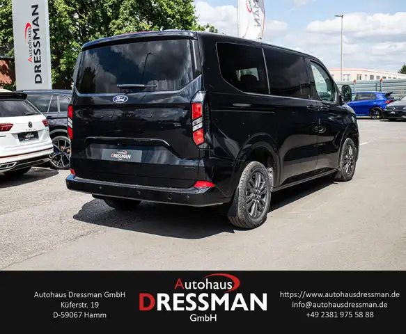 Ford Tourneo Custom view 4