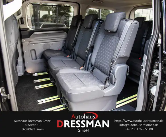 Ford Tourneo Custom view 12