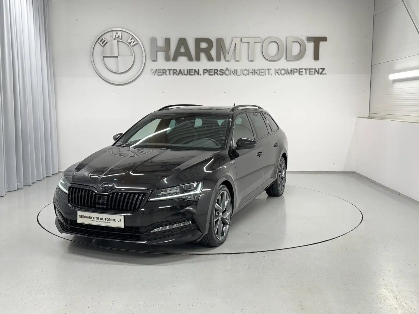 Skoda Superb Superb 2,0 4x4 Sportline DSG Schwarz - 2