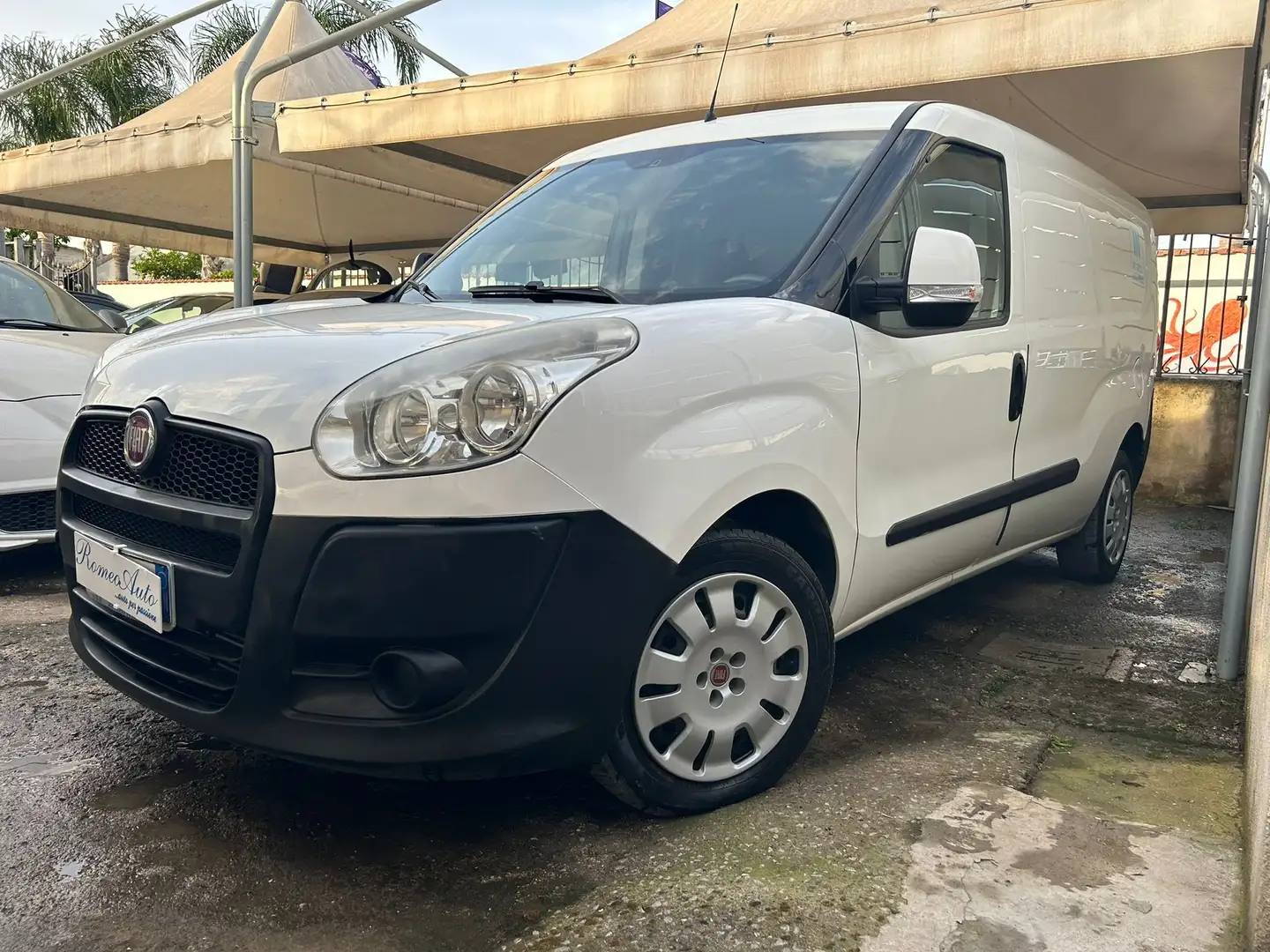 Fiat Doblo Doblo Maxi Cargo Metano Isotermico Blanc - 1