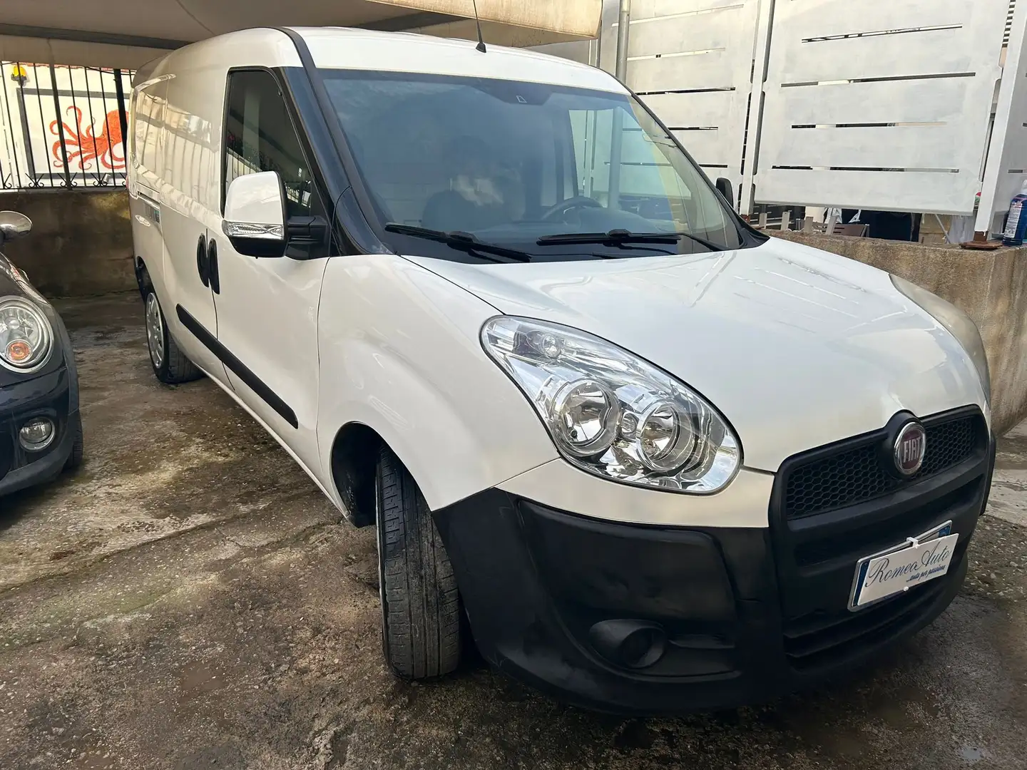 Fiat Doblo Doblo Maxi Cargo Metano Isotermico Blanc - 2