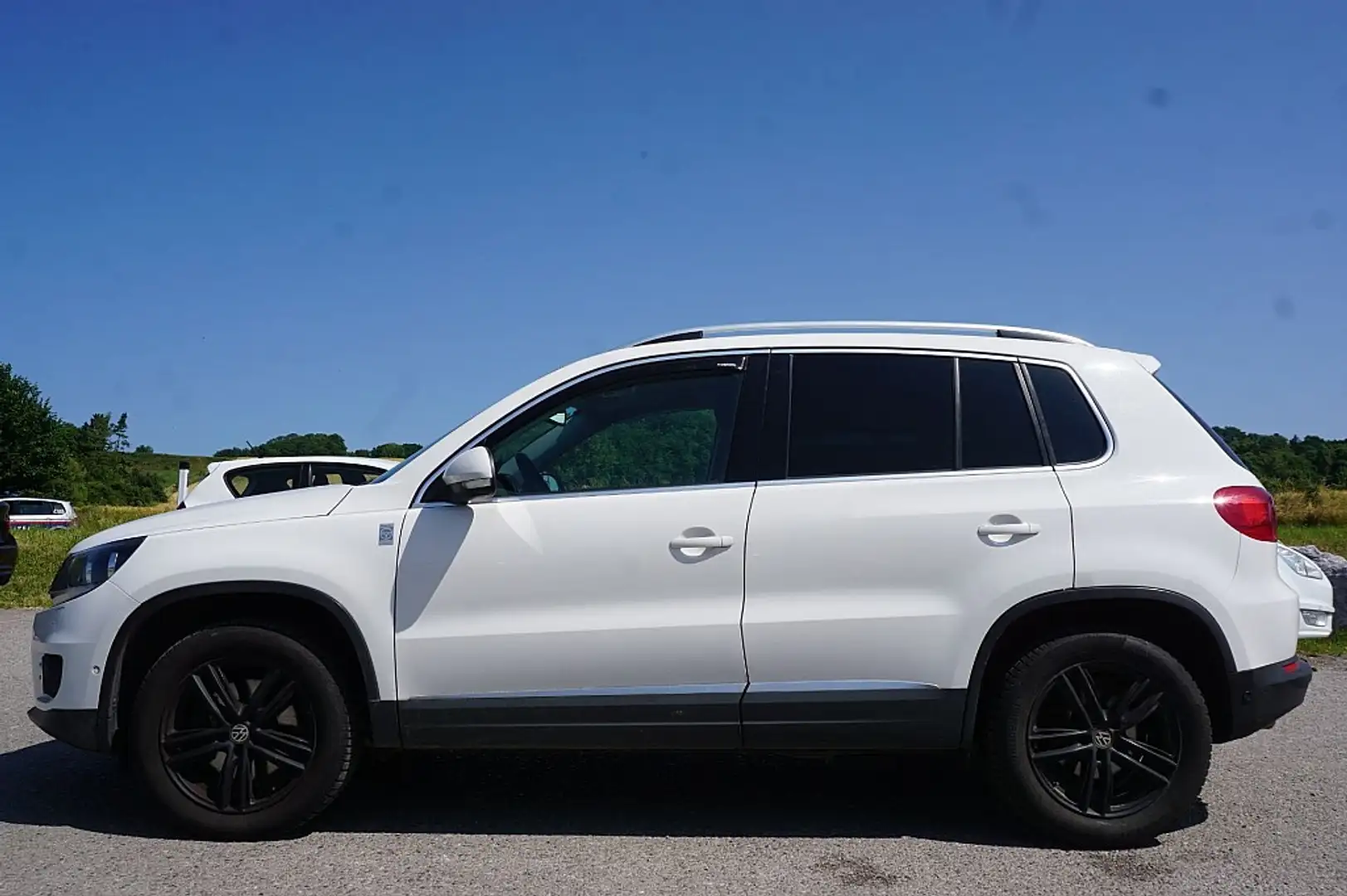 Volkswagen Tiguan 2,0 TDI Style BMT DPF Weiß - 2