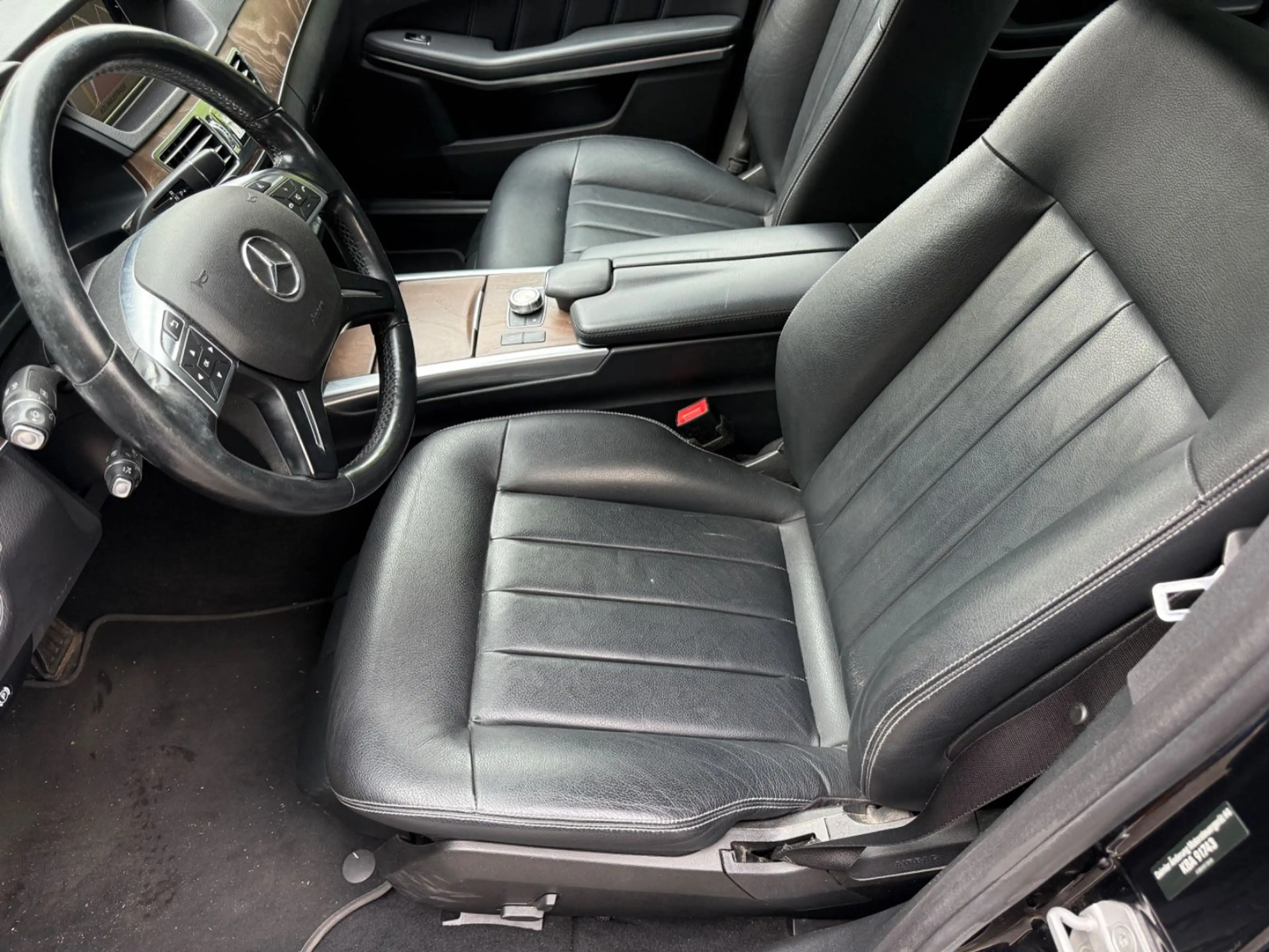 Mercedes-Benz E 250 -Limousine LED-Navi-Distronic+-Totwinkel — photo 10
