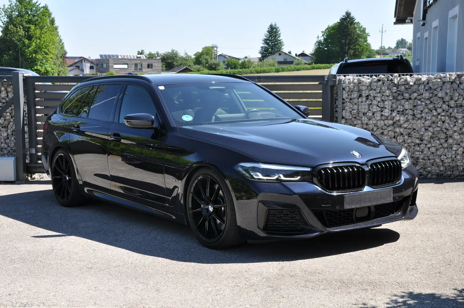 BMW 530 530d 48 V Touring xDrive Aut. Head Up Eibach AHK Schwarz - 1