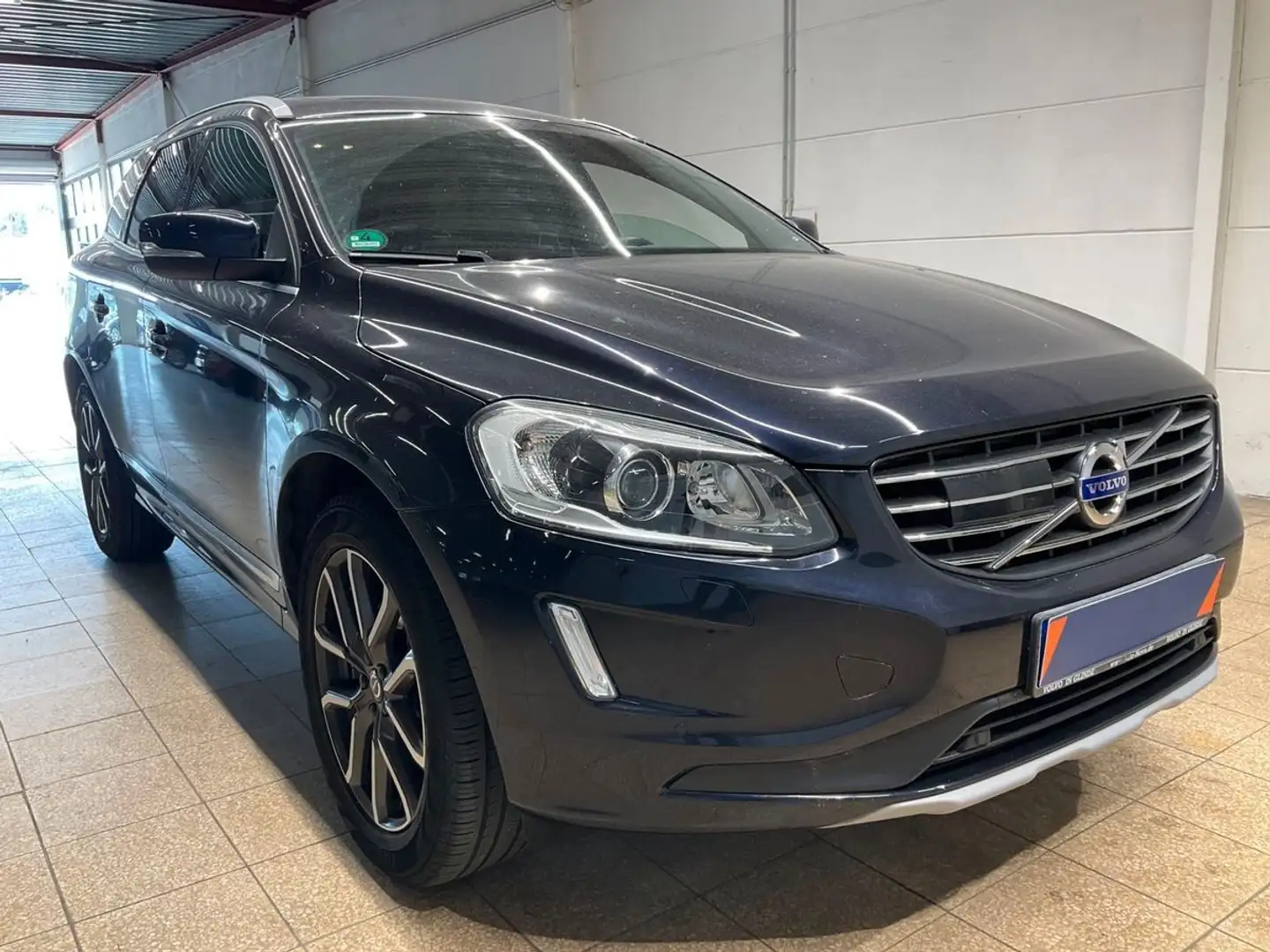 Volvo XC60 Linje Inscription 1HD NAV CAM XEN AUT PANO Bleu - 1