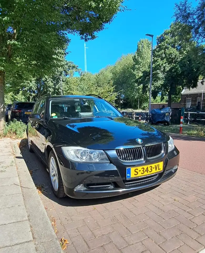 BMW 330