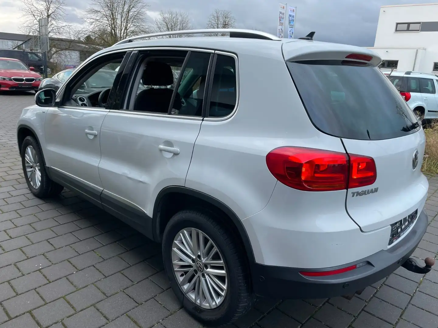 Volkswagen Tiguan Cup Sport & Style 4Motion AUTOMATIK AHK 1.HAND Wit - 2