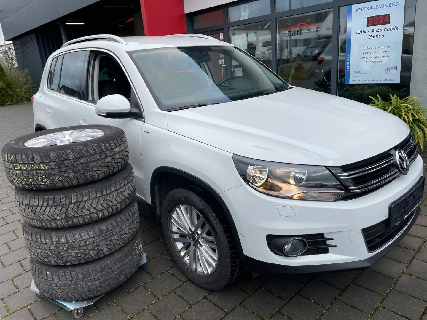 Volkswagen Tiguan Cup Sport & Style 4Motion AUTOMATIK AHK 1.HAND Wit - 1