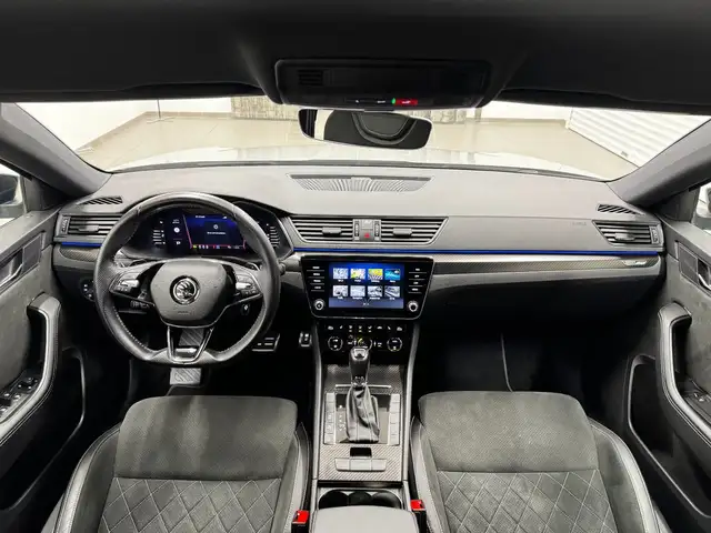 Skoda Superb view 14