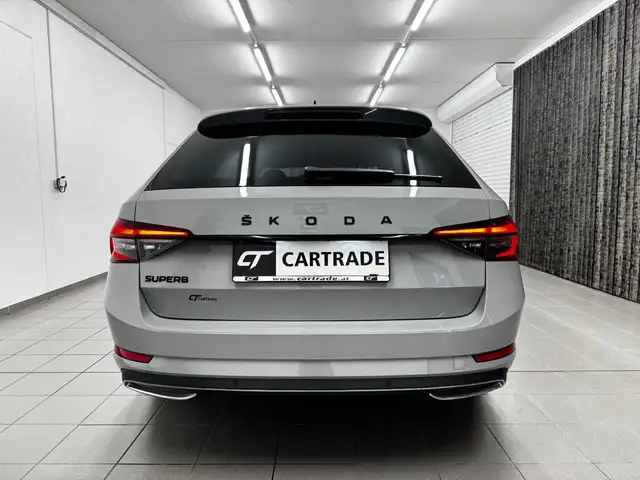 Skoda Superb view 8