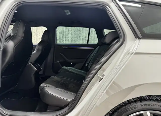Skoda Superb view 13