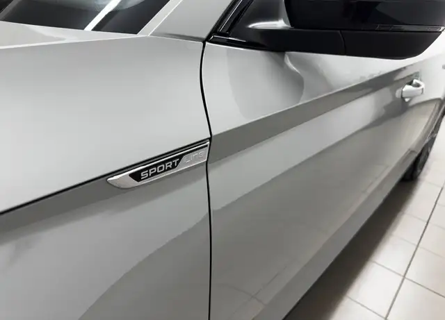 Skoda Superb view 10