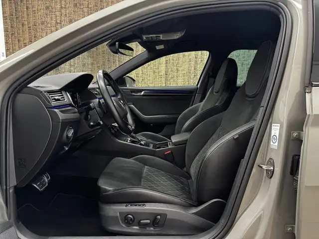Skoda Superb view 11