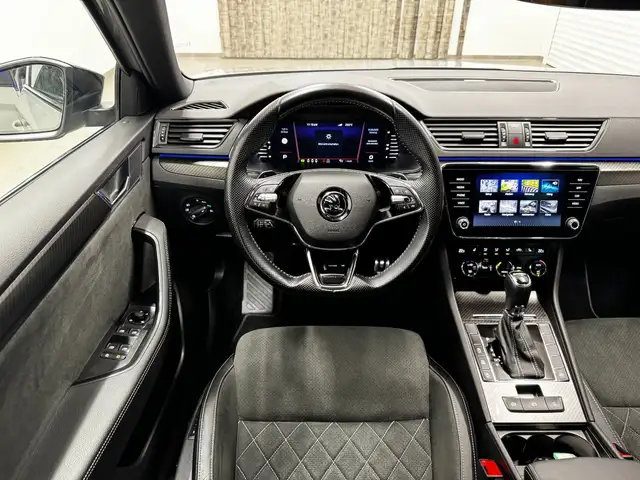 Skoda Superb view 15