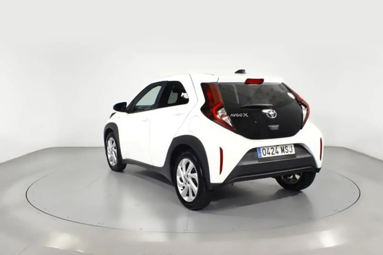 Toyota Aygo X 1.0 VVT-I PLAY 5P Blanco - 2