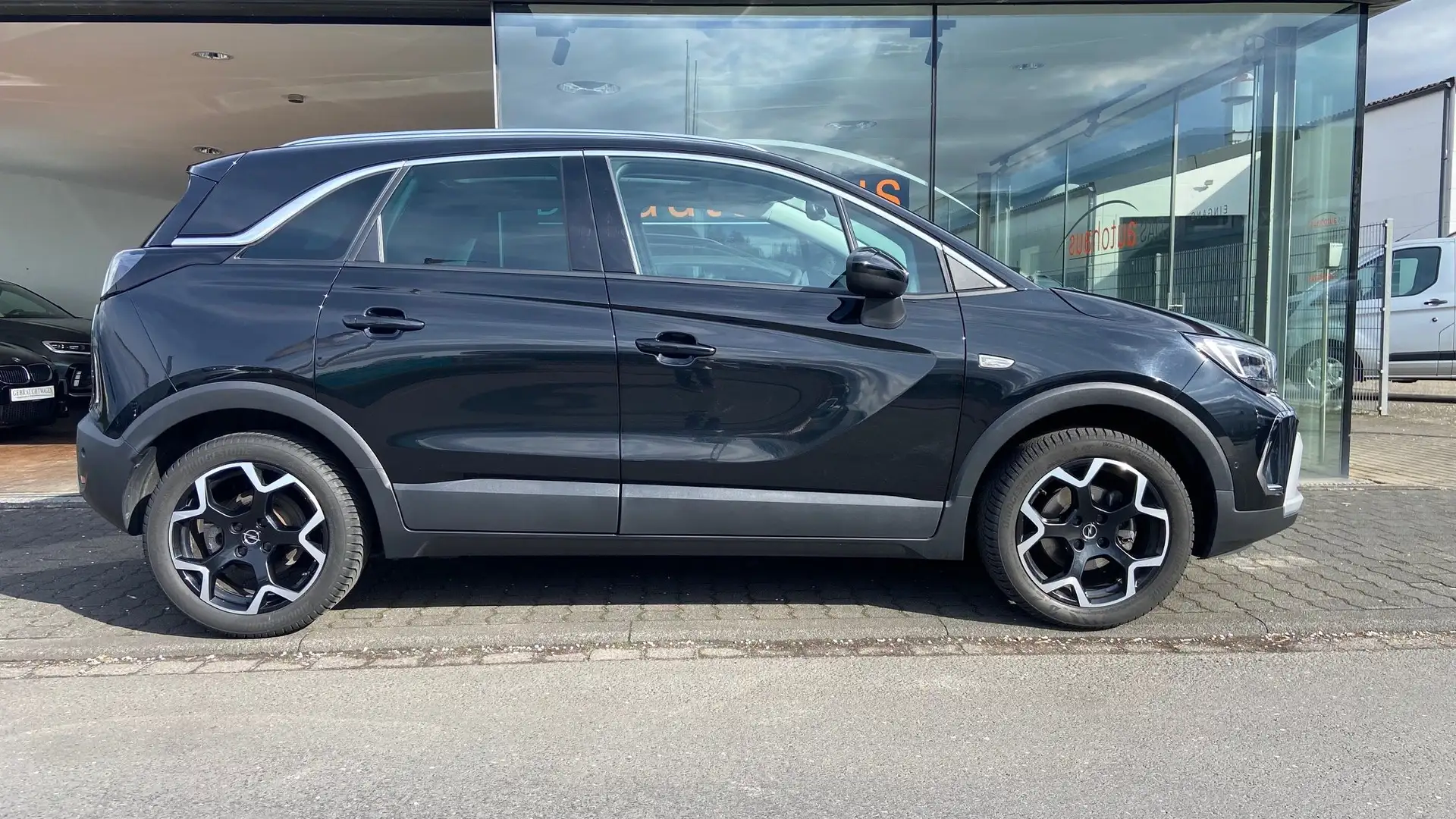 Opel Crossland X 1.2 DIT ULTIMATE Elegance NAVI+RFK , LED , PANO Fekete - 2