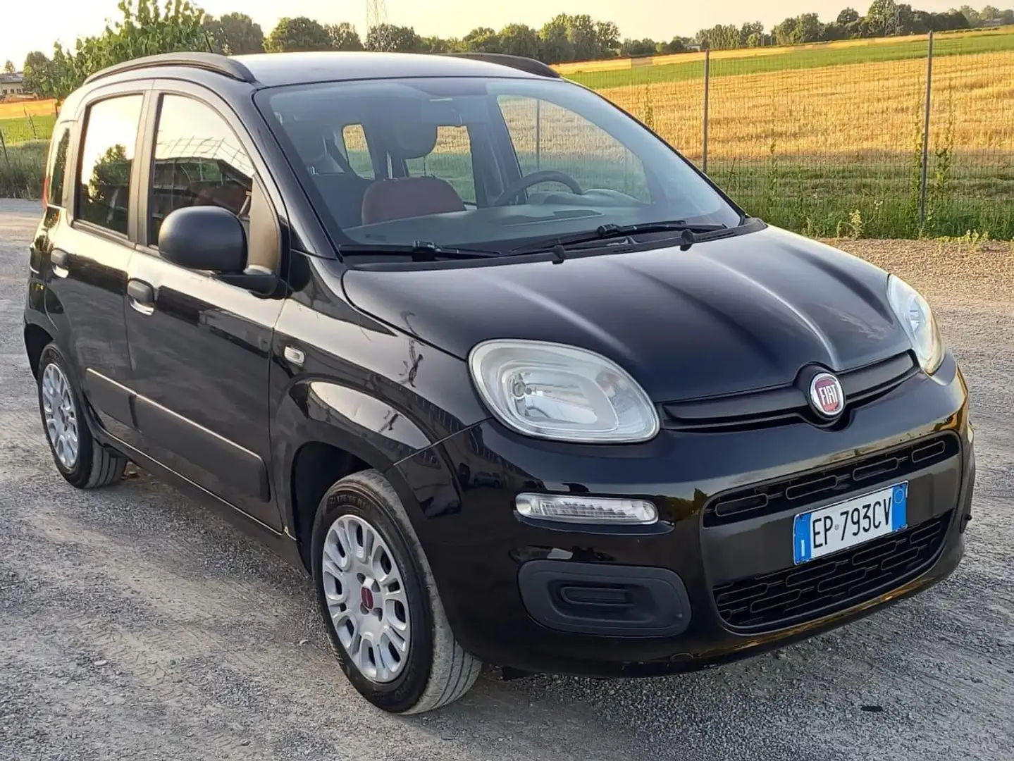 Fiat Panda Panda III 2012 1.2 easypower Lounge Gpl 69cv Zwart - 1