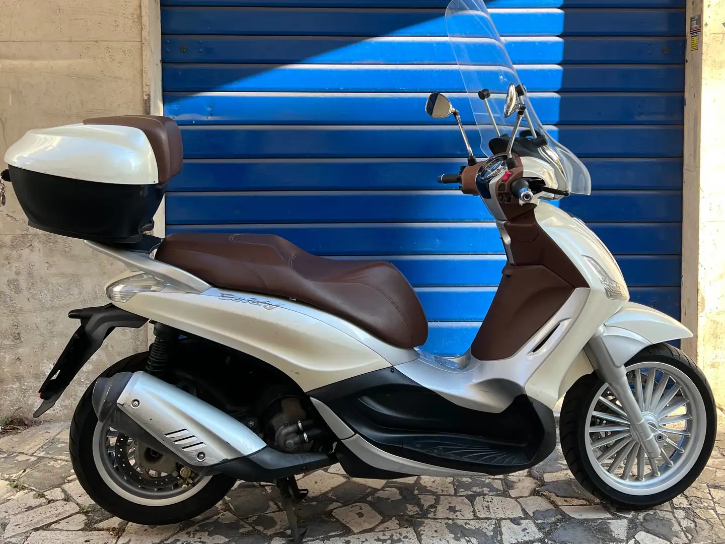 Piaggio Beverly 300 ie Білий - 1