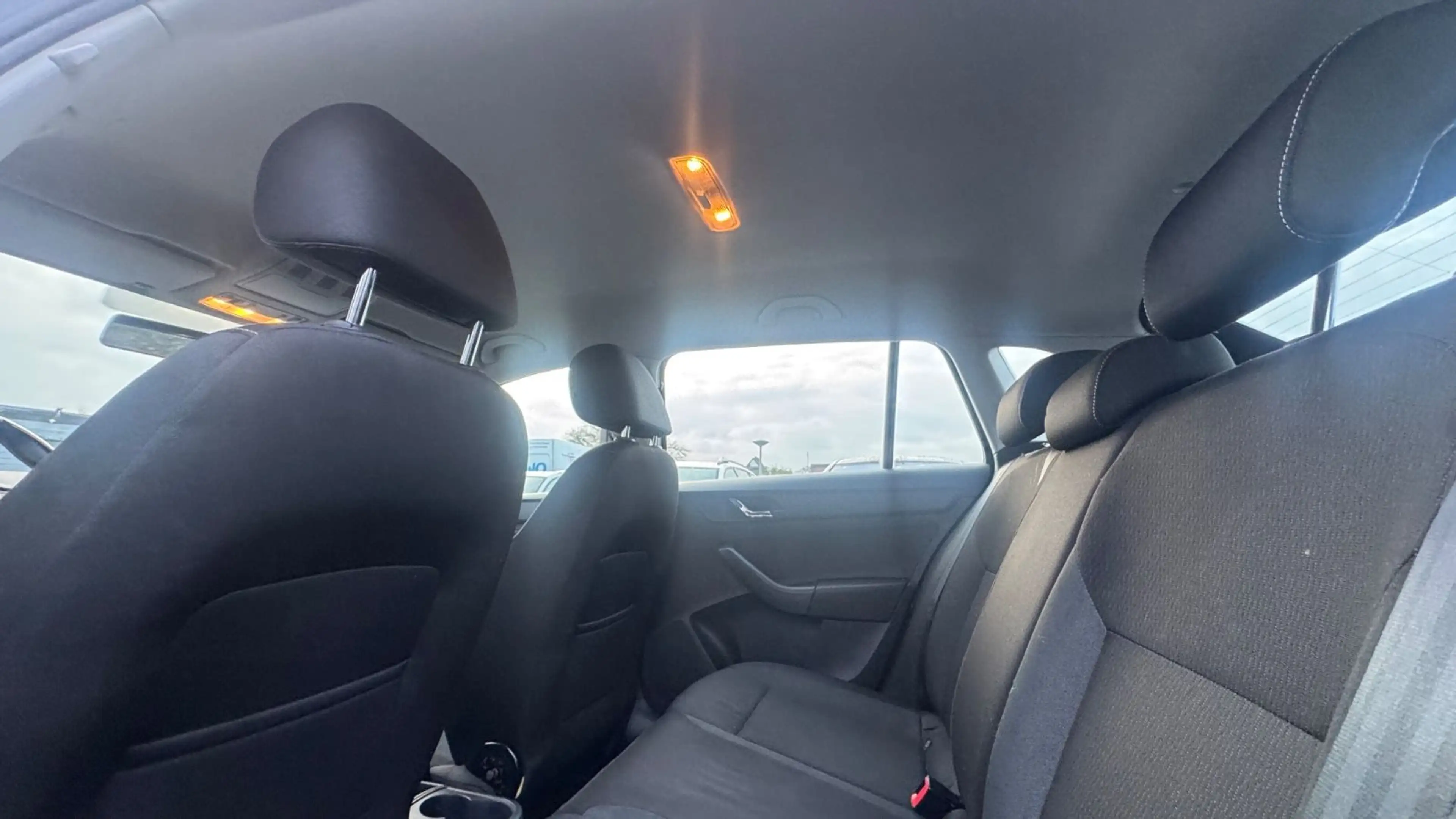 Skoda Rapid/Spaceback Spaceback Ambition DSG | AUTOMATIK | NAVI — photo 15