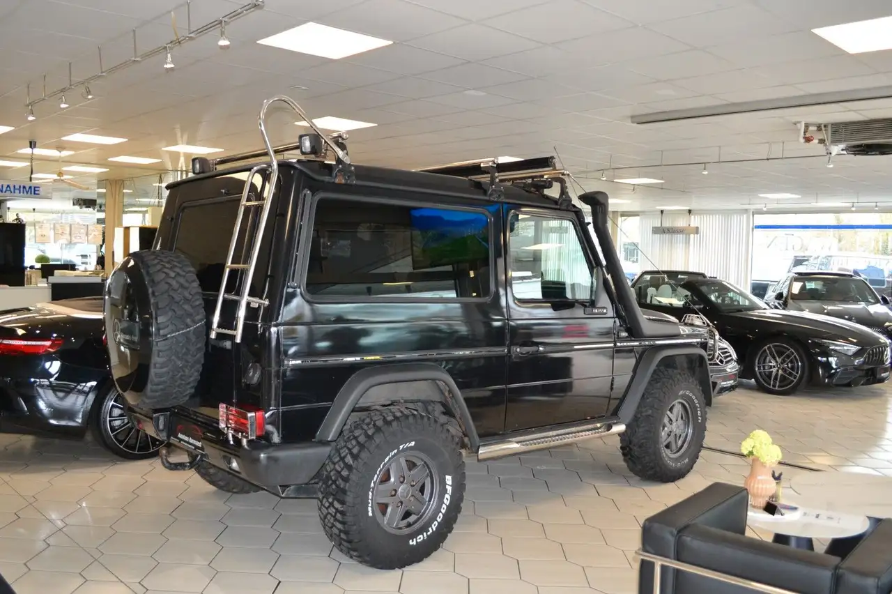 Mercedes-Benz G 230