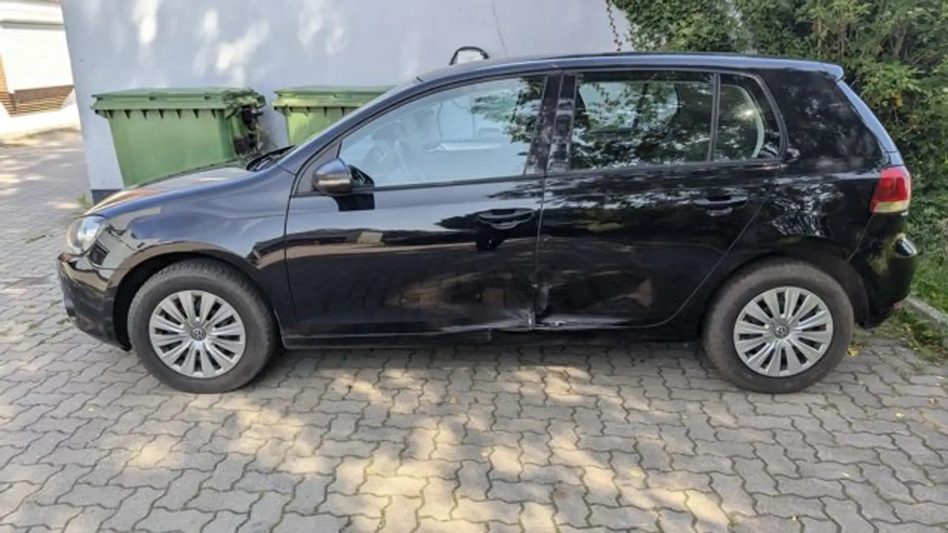 Volkswagen Golf VI 1.4 Lim. Trendline*Zahnriemen gerissen* Noir - 2
