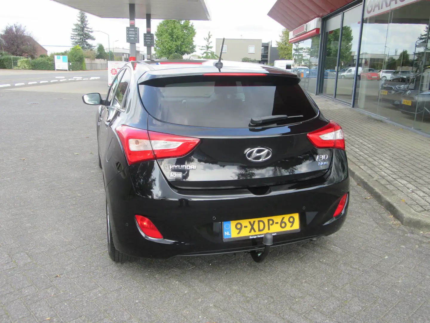 Hyundai i30 1.6 GDI Go! Plus Navi,Camera,Leder,Trekhaak (occas Zwart - 2