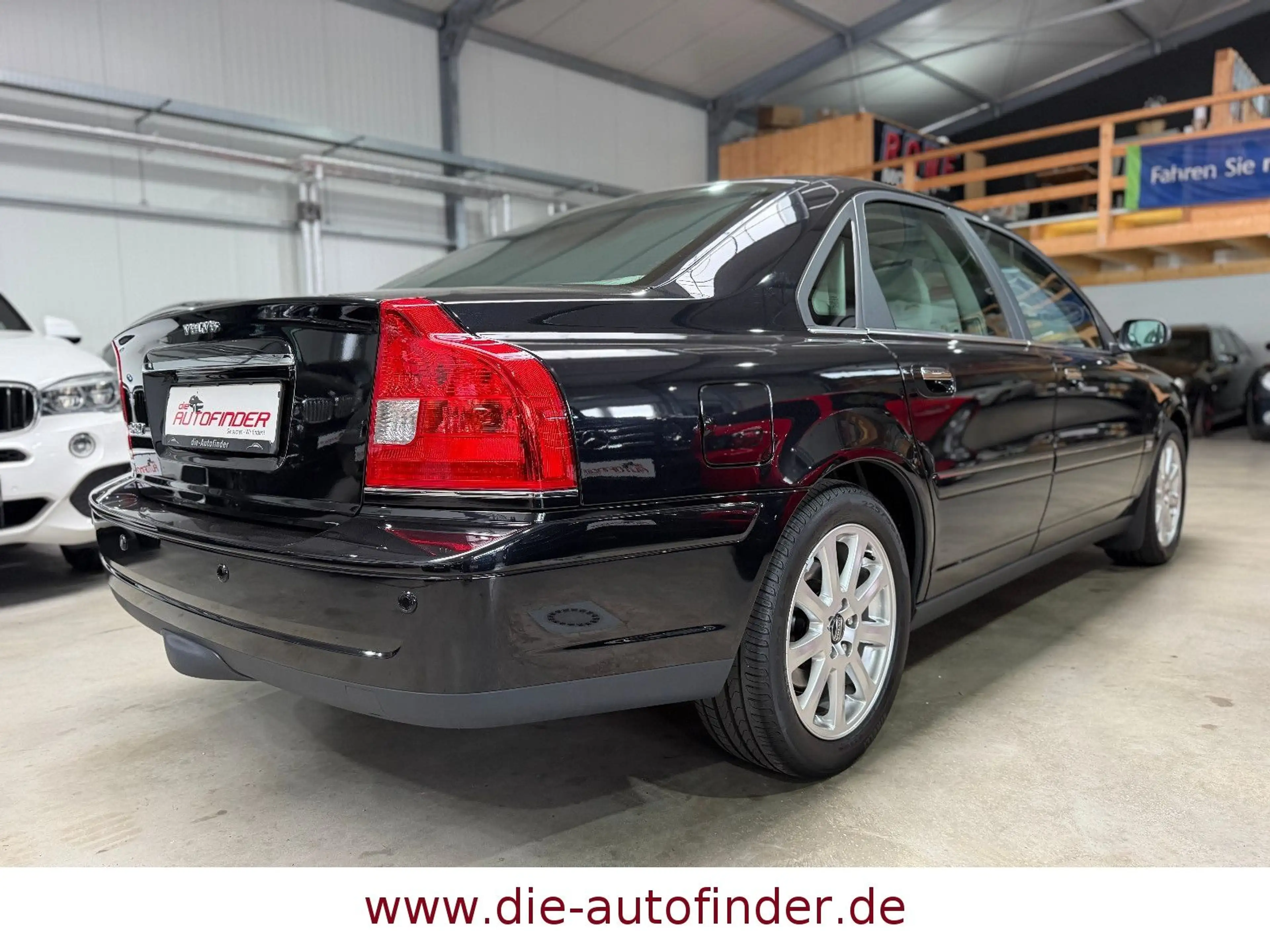 Volvo S80 Lim. 2.5 T Xenon,Leder,Navi,GSD,AHK,1.Hand — photo 11