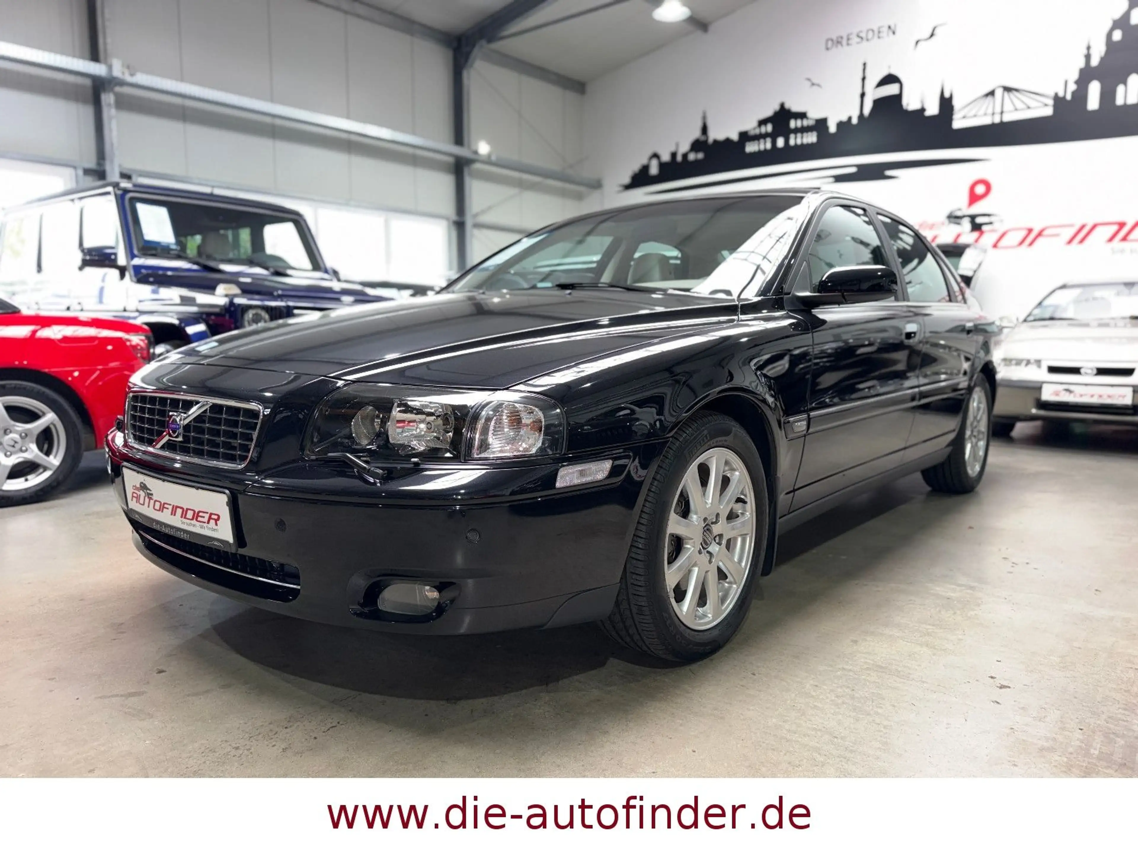 Volvo S80 Lim. 2.5 T Xenon,Leder,Navi,GSD,AHK,1.Hand