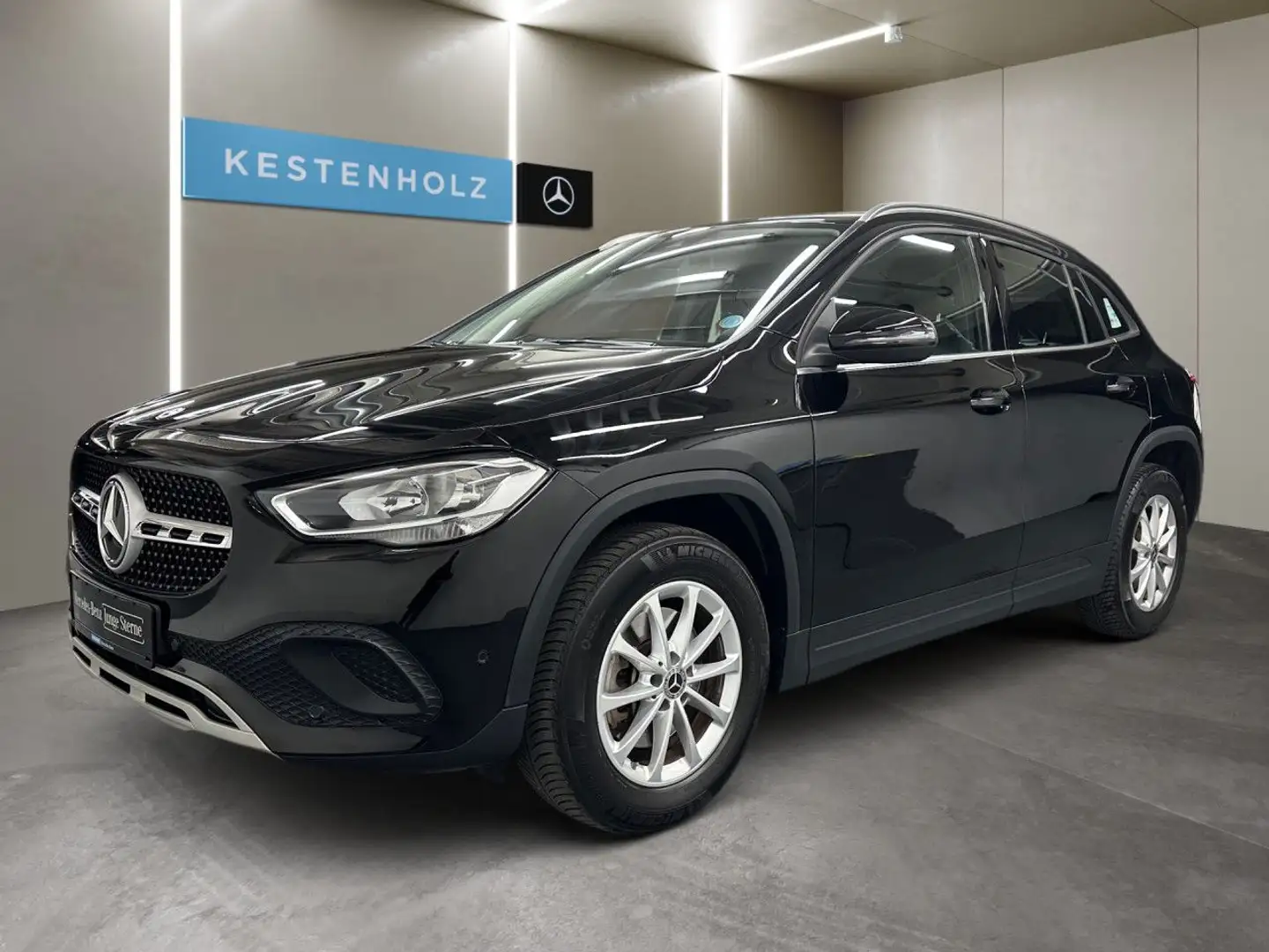 Mercedes-Benz GLA 250 e Style AHK Spurhalt-Ass PTS Sitzh Temp Schwarz - 2