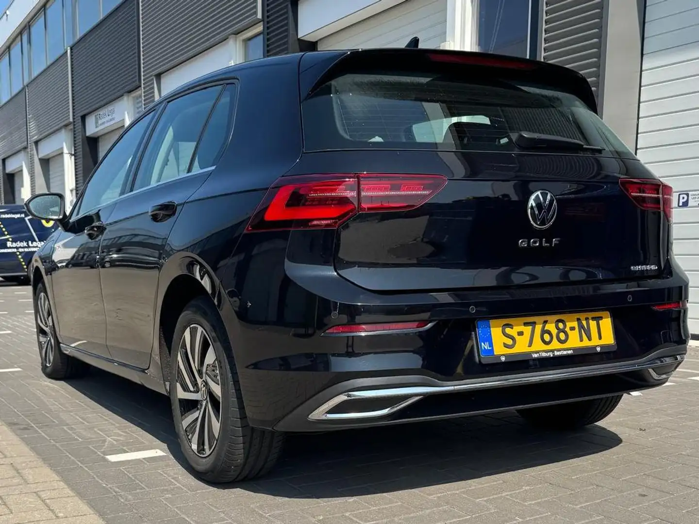 Volkswagen Golf Golf 1.4 eHybrid Style Zwart - 1