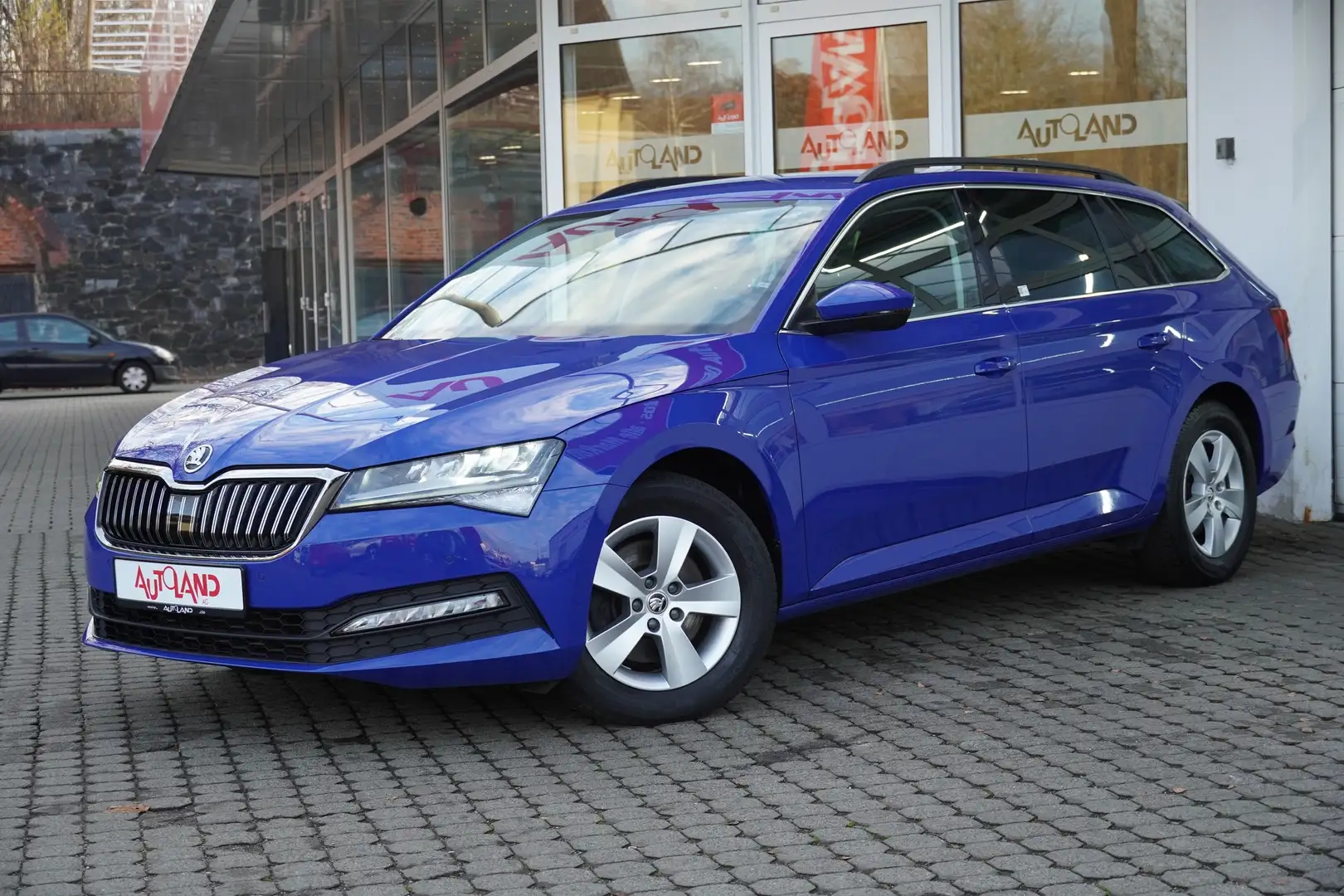 Skoda Superb Combi 1.5 TSI Ambition LED Navi ACC PDC Blau - 2