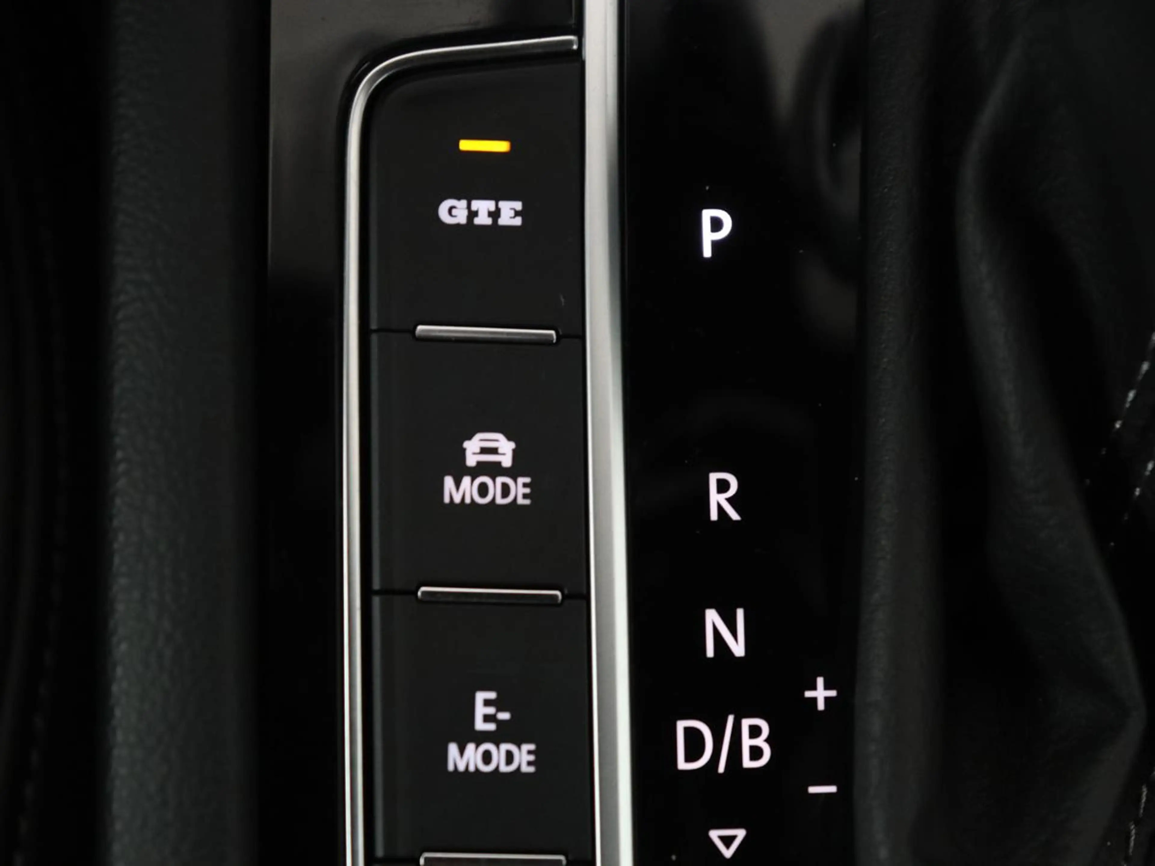 Volkswagen Arteon 1.4 TSI eHybrid R-Line Business+ — photo 35