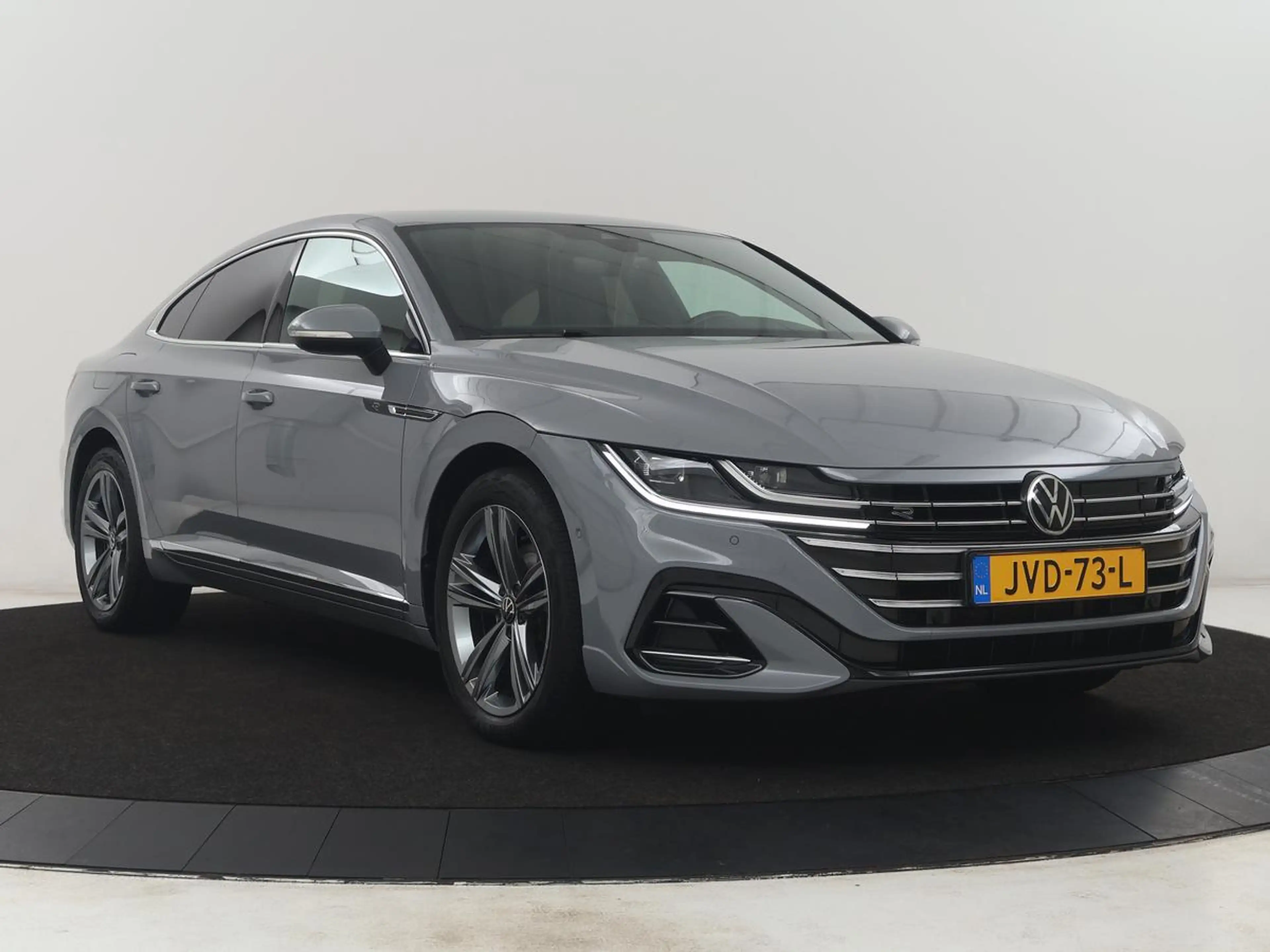 Volkswagen Arteon 1.4 TSI eHybrid R-Line Business+ — photo 44
