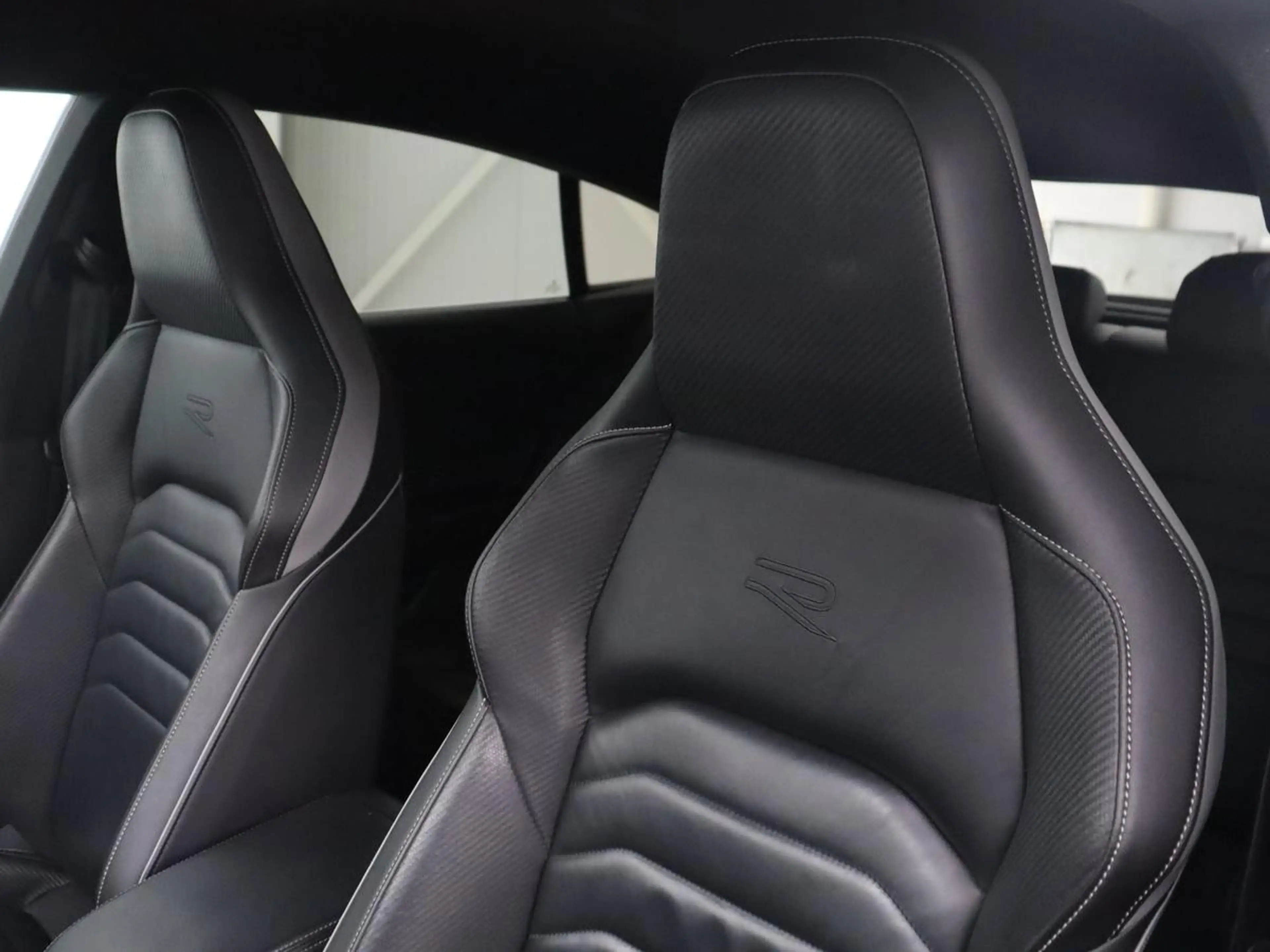 Volkswagen Arteon 1.4 TSI eHybrid R-Line Business+ — photo 8