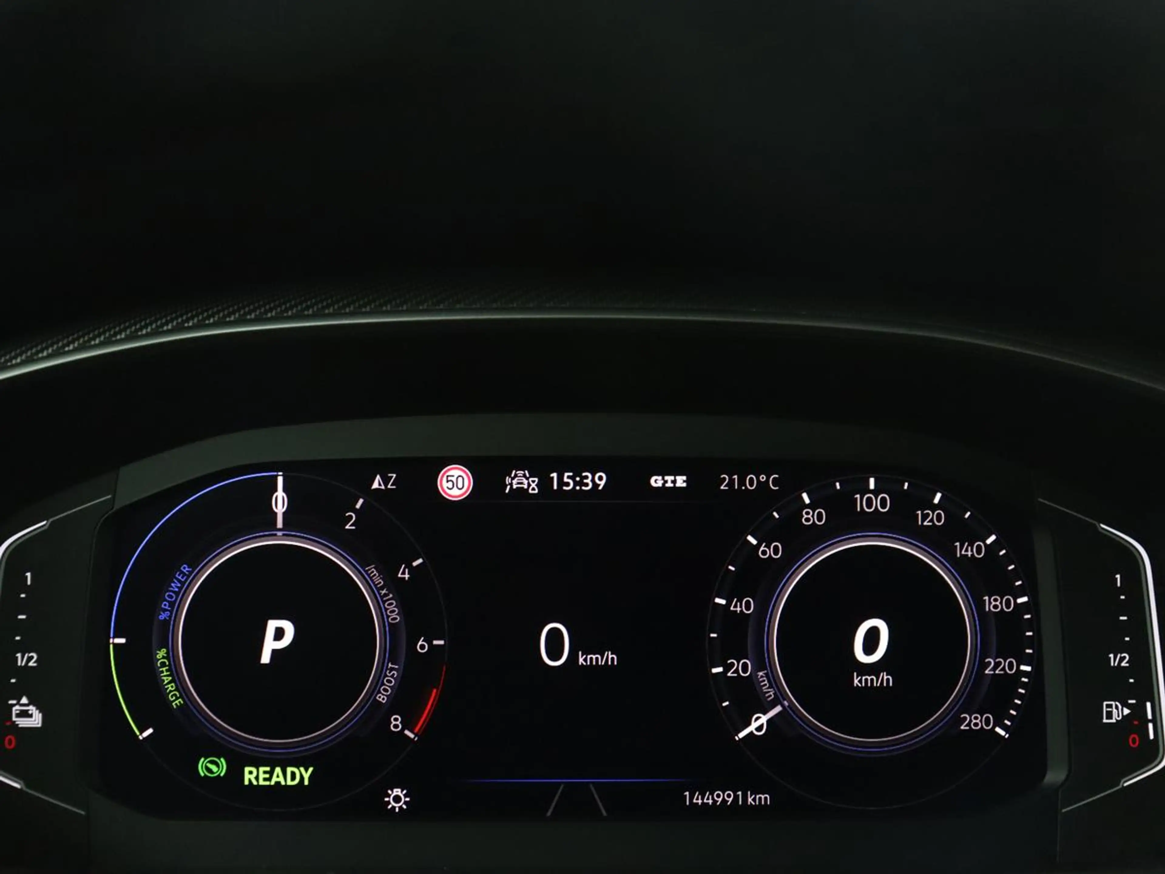 Volkswagen Arteon 1.4 TSI eHybrid R-Line Business+ — photo 40