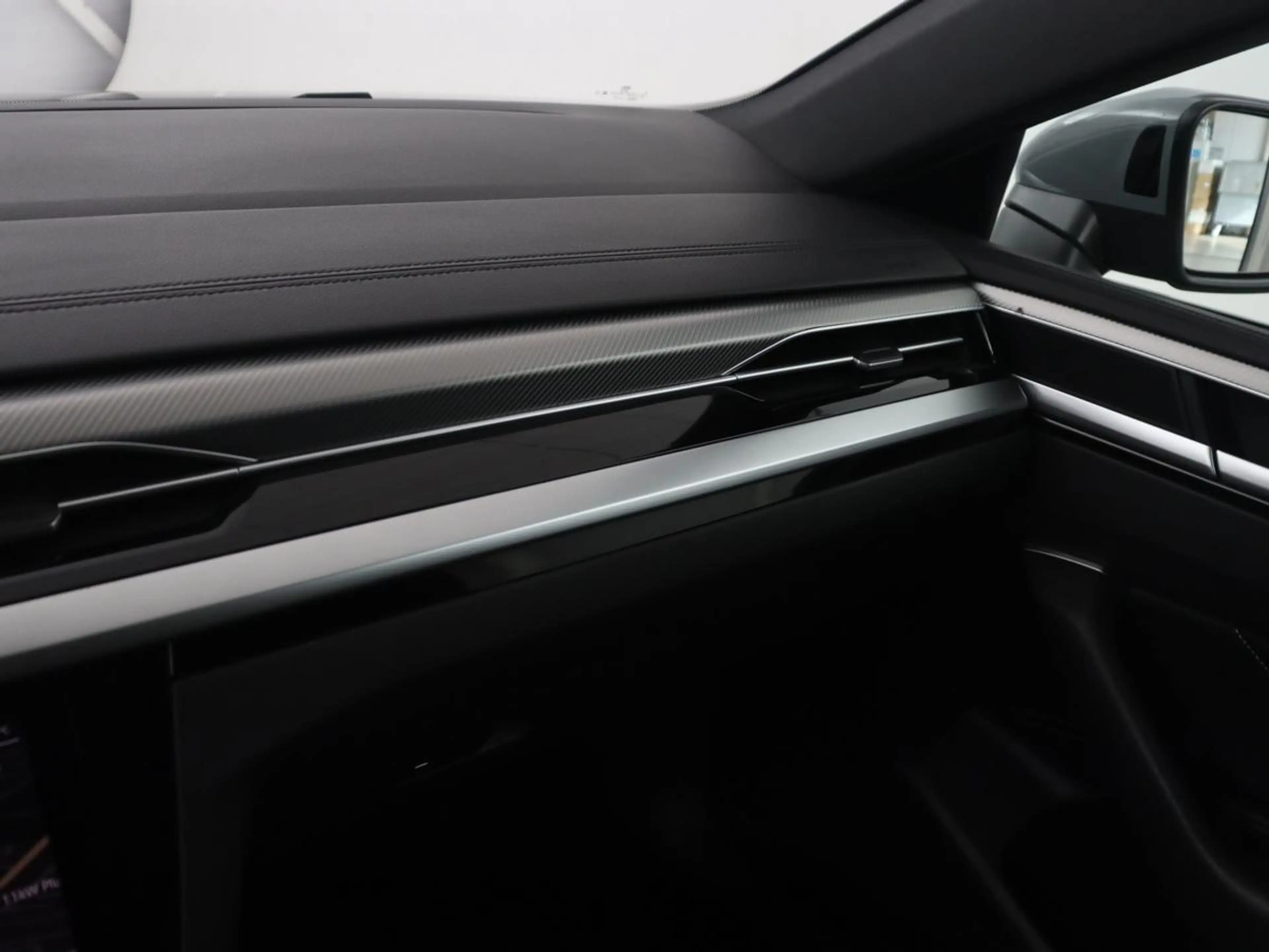 Volkswagen Arteon 1.4 TSI eHybrid R-Line Business+ — photo 31