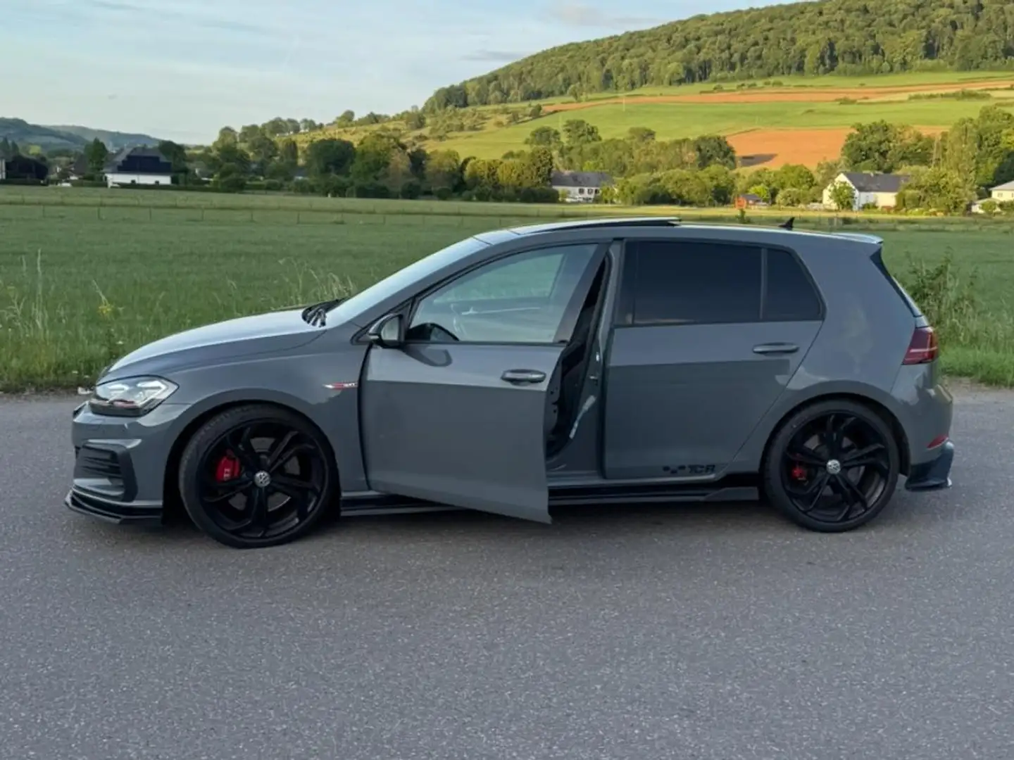 Volkswagen Golf GTI Golf GTI TCR 2.0 TSI OPF DSG Grau - 2