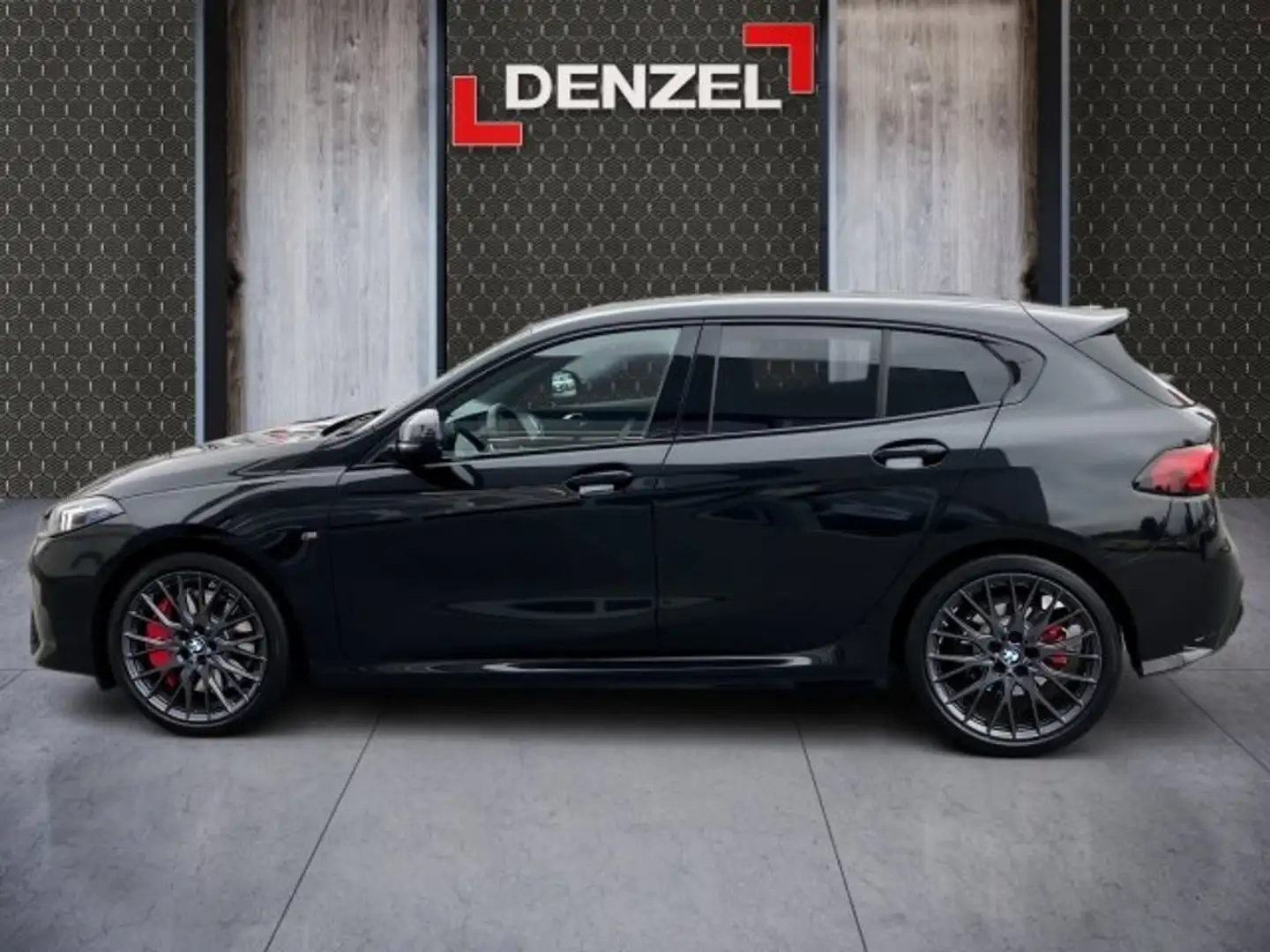 BMW 118 d 5-Türer F70 B47 Schwarz - 2