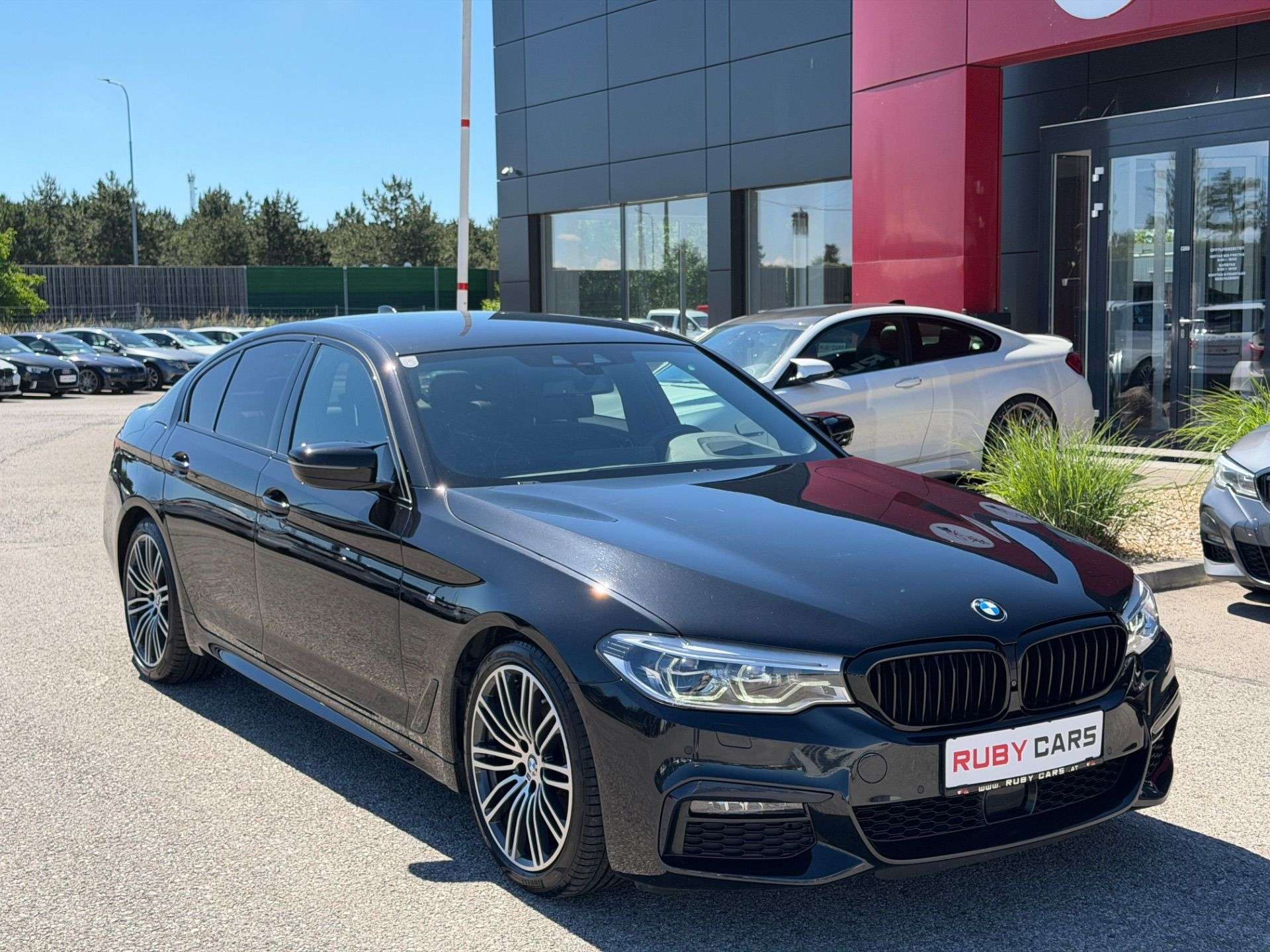2019 BMW 520